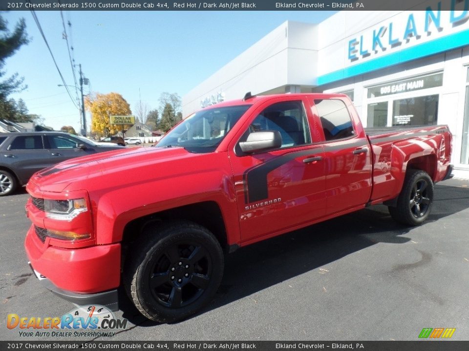 2017 Chevrolet Silverado 1500 Custom Double Cab 4x4 Red Hot / Dark Ash/Jet Black Photo #4