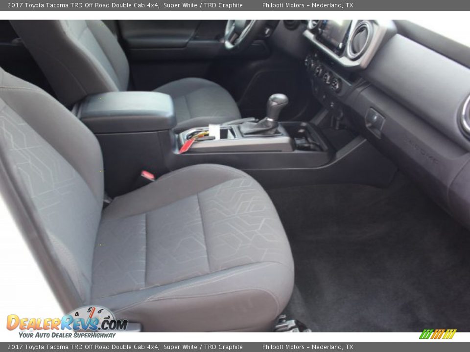 2017 Toyota Tacoma TRD Off Road Double Cab 4x4 Super White / TRD Graphite Photo #31