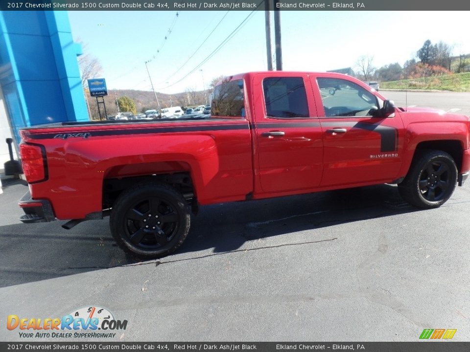 2017 Chevrolet Silverado 1500 Custom Double Cab 4x4 Red Hot / Dark Ash/Jet Black Photo #10