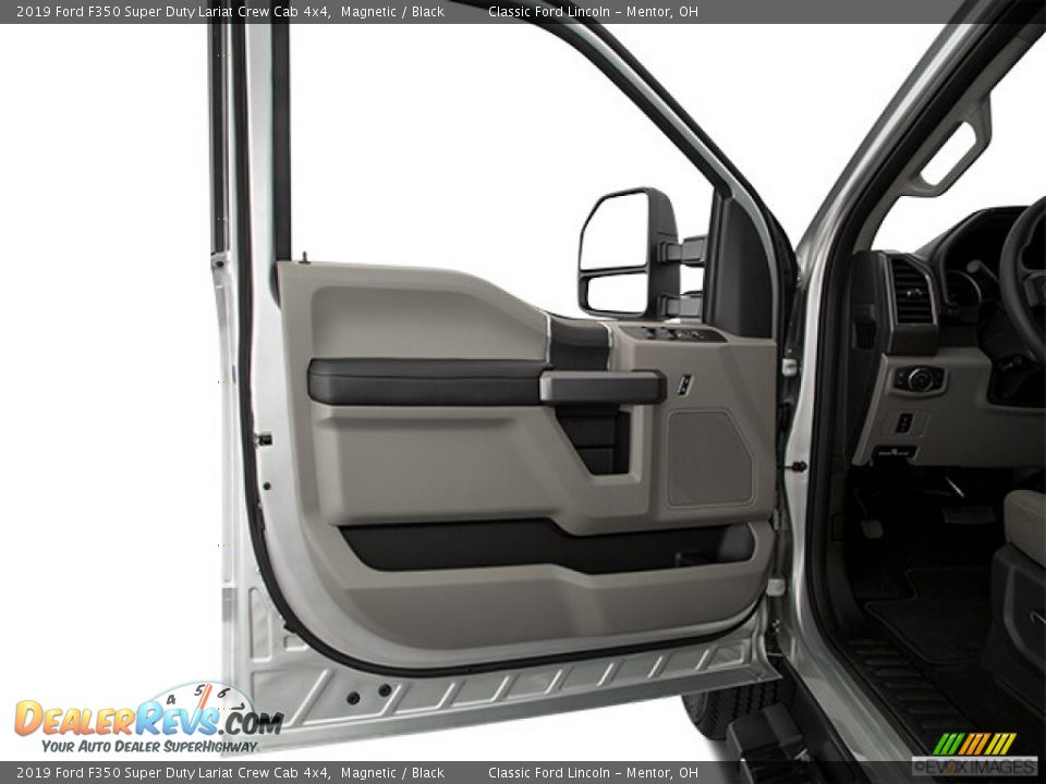 2019 Ford F350 Super Duty Lariat Crew Cab 4x4 Magnetic / Black Photo #25