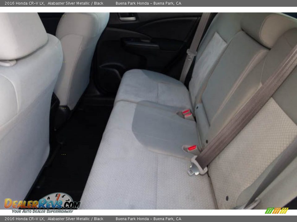 2016 Honda CR-V LX Alabaster Silver Metallic / Black Photo #4