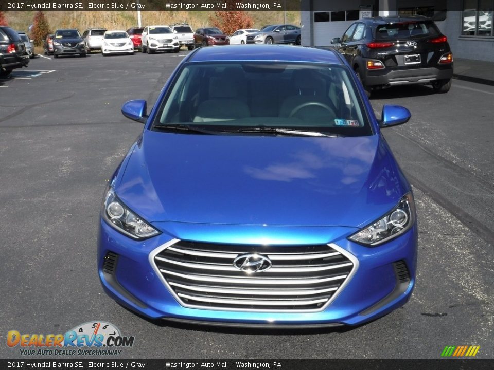 2017 Hyundai Elantra SE Electric Blue / Gray Photo #4