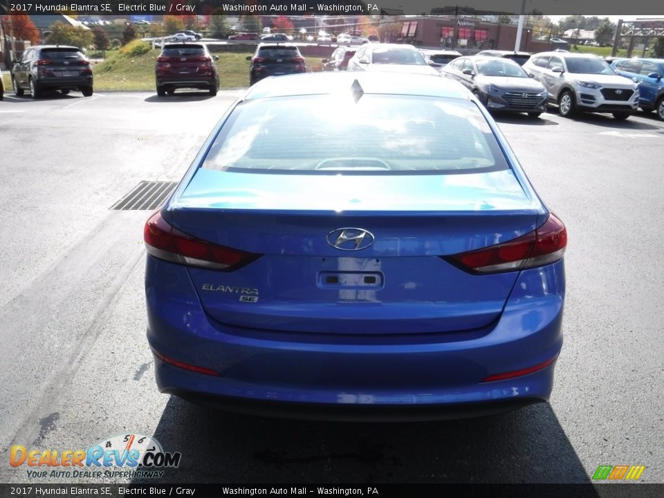 2017 Hyundai Elantra SE Electric Blue / Gray Photo #8
