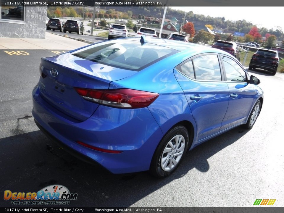 2017 Hyundai Elantra SE Electric Blue / Gray Photo #9