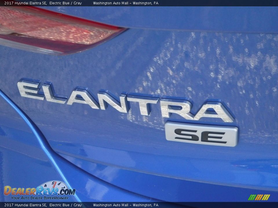 2017 Hyundai Elantra SE Electric Blue / Gray Photo #10