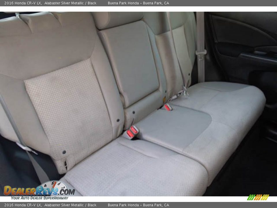 2016 Honda CR-V LX Alabaster Silver Metallic / Black Photo #17