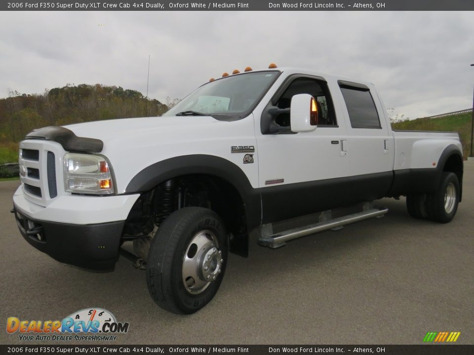 2006 Ford F350 Super Duty XLT Crew Cab 4x4 Dually Oxford White / Medium Flint Photo #7