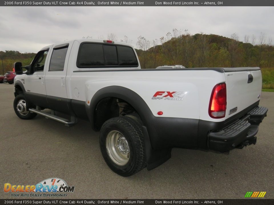 2006 Ford F350 Super Duty XLT Crew Cab 4x4 Dually Oxford White / Medium Flint Photo #9