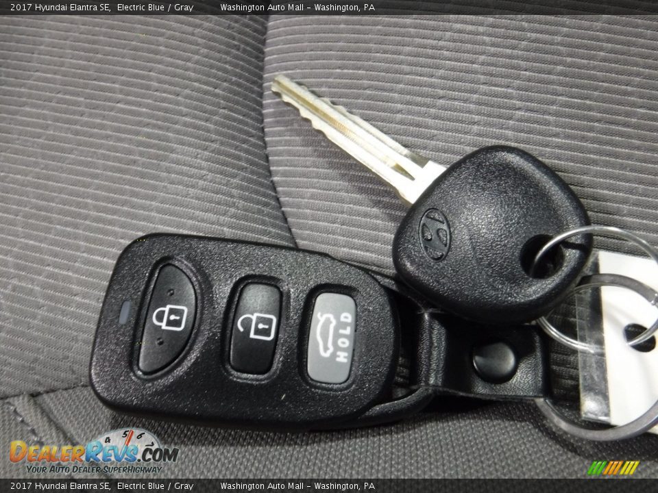 2017 Hyundai Elantra SE Electric Blue / Gray Photo #23