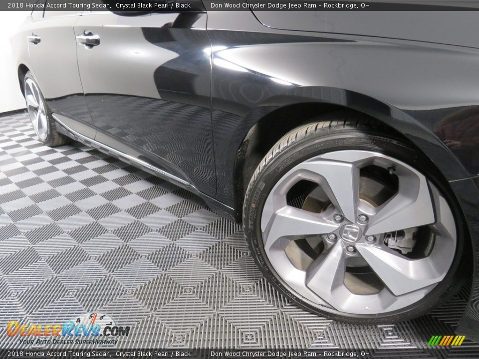 2018 Honda Accord Touring Sedan Crystal Black Pearl / Black Photo #6