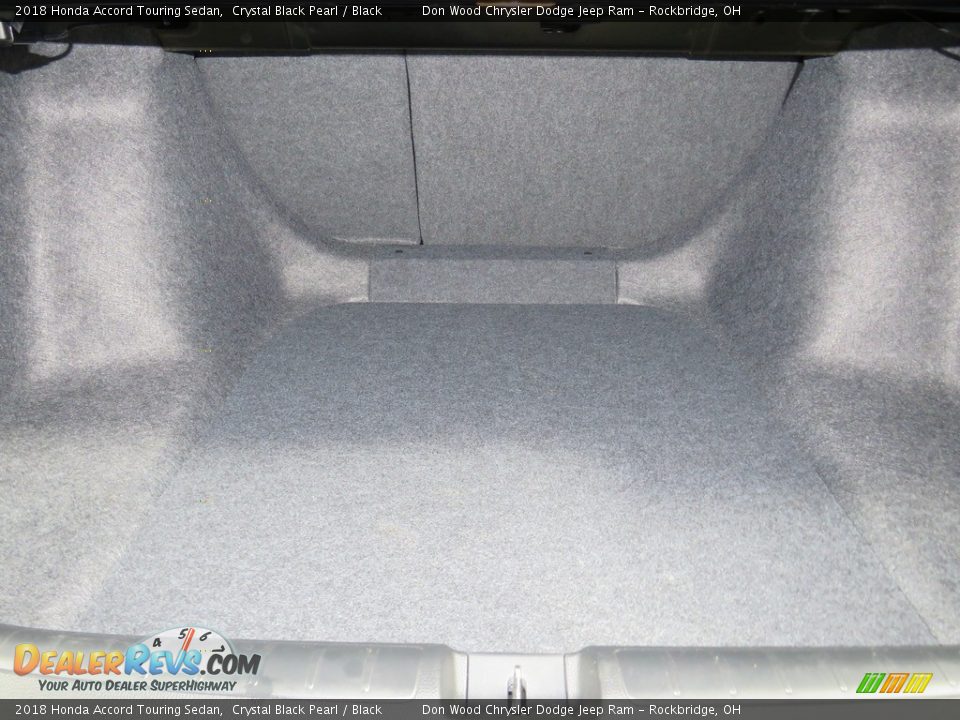 2018 Honda Accord Touring Sedan Crystal Black Pearl / Black Photo #16