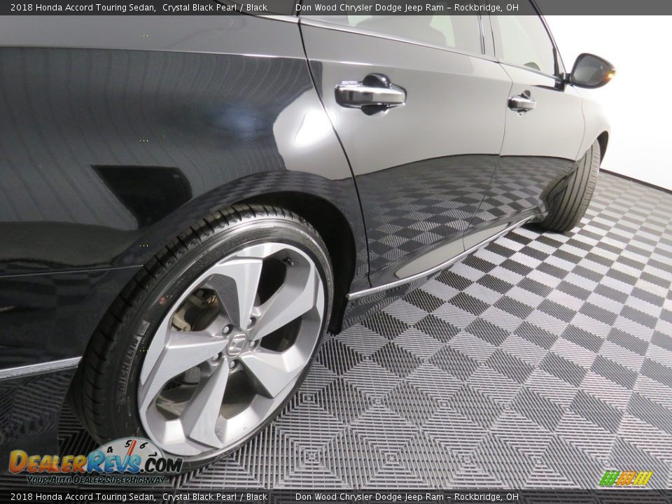 2018 Honda Accord Touring Sedan Crystal Black Pearl / Black Photo #18