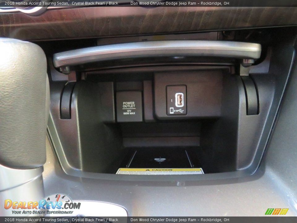 2018 Honda Accord Touring Sedan Crystal Black Pearl / Black Photo #30