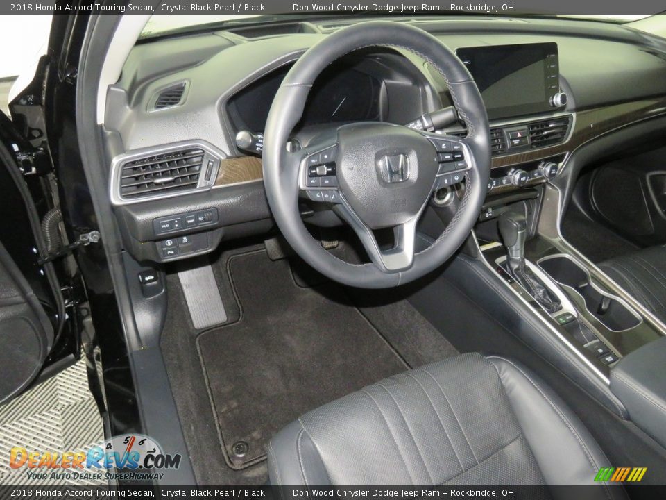 2018 Honda Accord Touring Sedan Crystal Black Pearl / Black Photo #33
