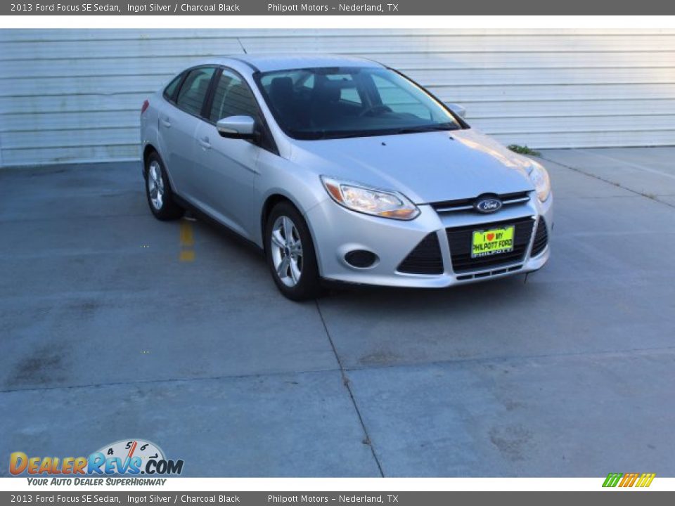 2013 Ford Focus SE Sedan Ingot Silver / Charcoal Black Photo #2