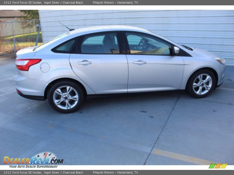 2013 Ford Focus SE Sedan Ingot Silver / Charcoal Black Photo #10