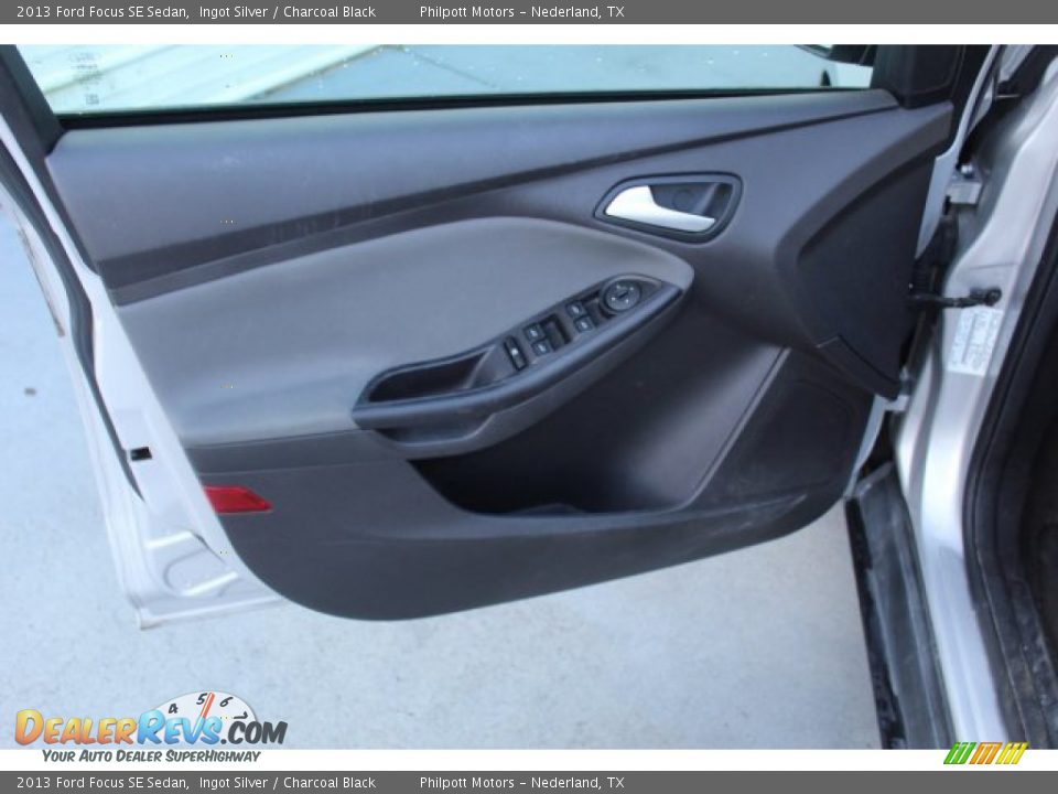 2013 Ford Focus SE Sedan Ingot Silver / Charcoal Black Photo #11