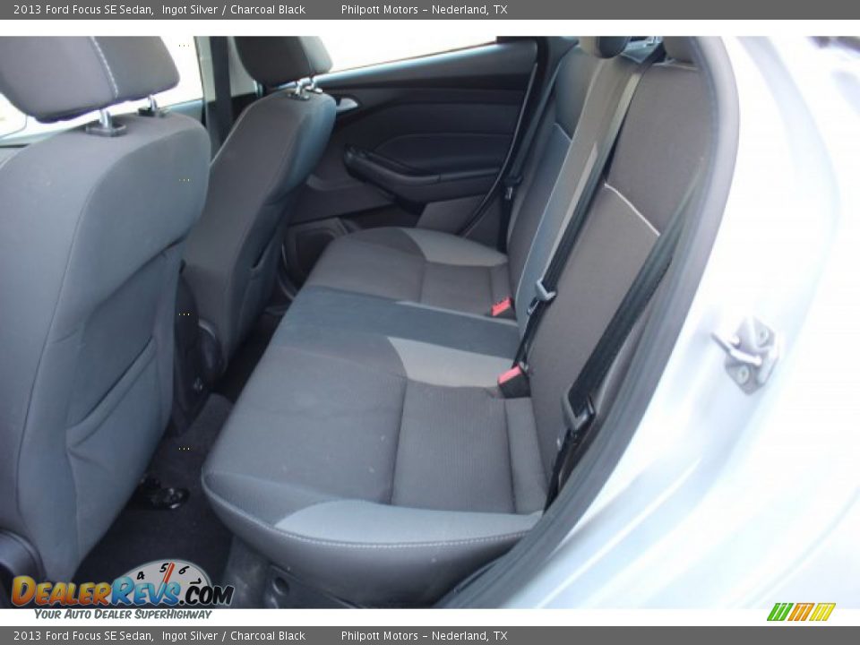 2013 Ford Focus SE Sedan Ingot Silver / Charcoal Black Photo #21