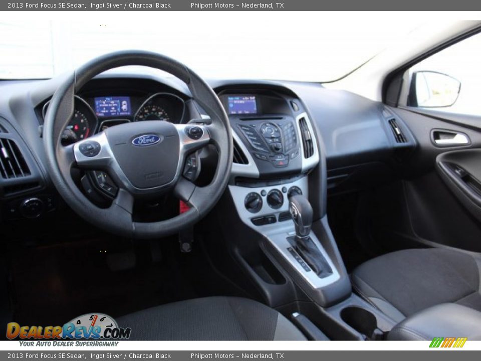 2013 Ford Focus SE Sedan Ingot Silver / Charcoal Black Photo #22