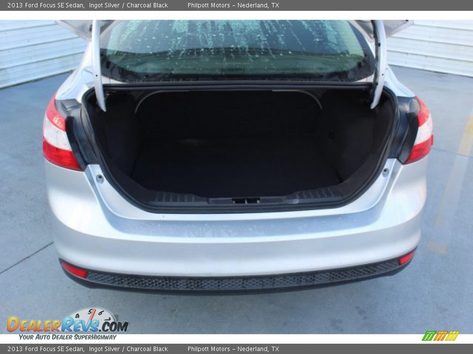 2013 Ford Focus SE Sedan Ingot Silver / Charcoal Black Photo #24