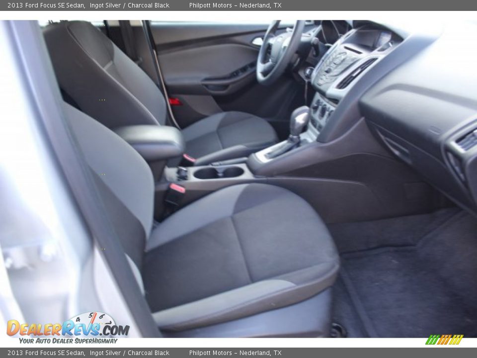 2013 Ford Focus SE Sedan Ingot Silver / Charcoal Black Photo #28