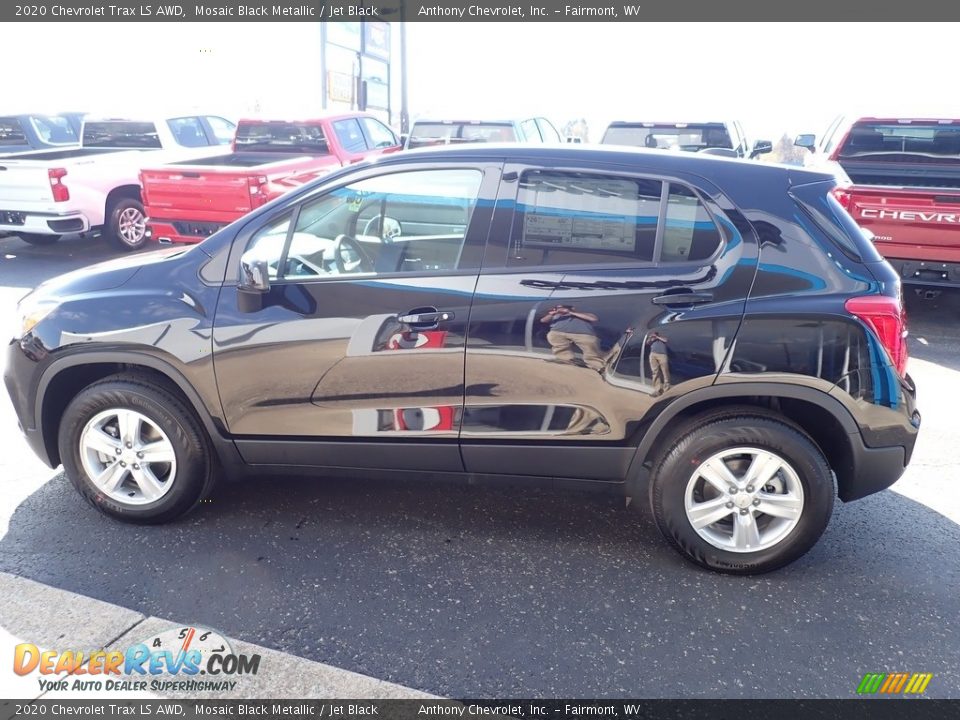 2020 Chevrolet Trax LS AWD Mosaic Black Metallic / Jet Black Photo #7