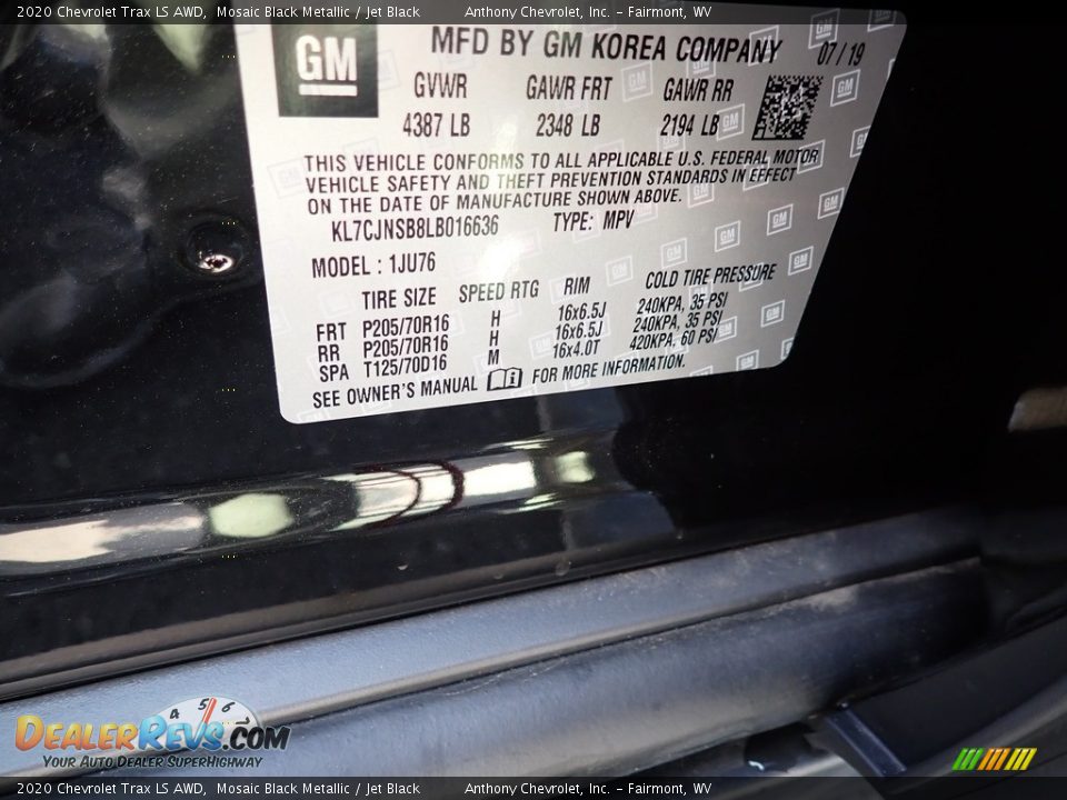 2020 Chevrolet Trax LS AWD Mosaic Black Metallic / Jet Black Photo #15