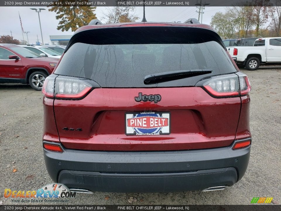 2020 Jeep Cherokee Altitude 4x4 Velvet Red Pearl / Black Photo #5