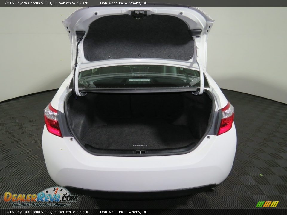 2016 Toyota Corolla S Plus Super White / Black Photo #12