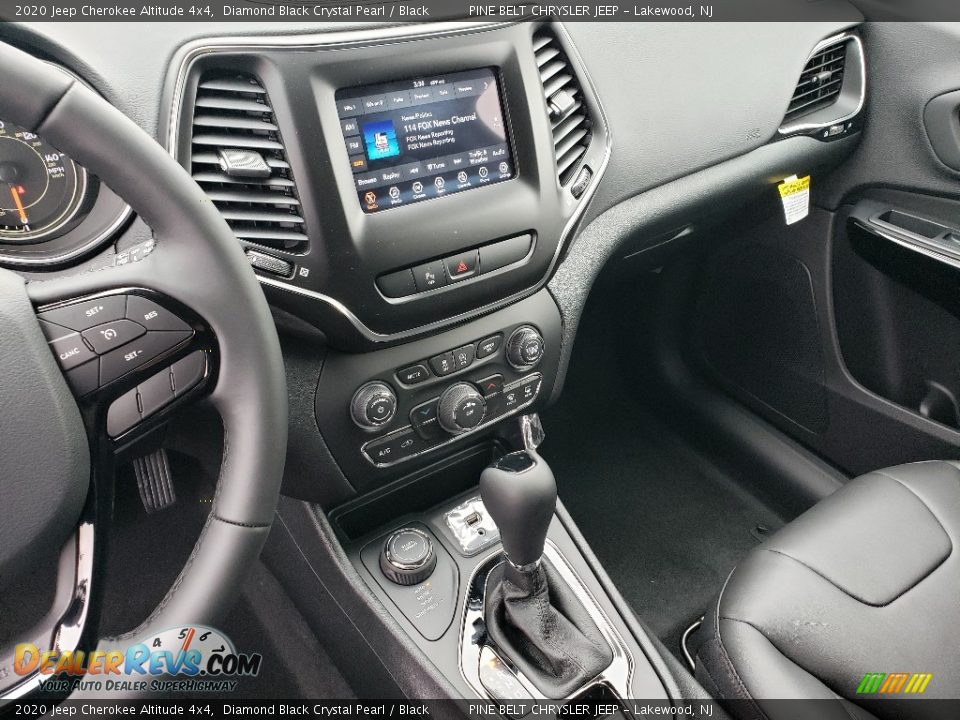 2020 Jeep Cherokee Altitude 4x4 Diamond Black Crystal Pearl / Black Photo #10