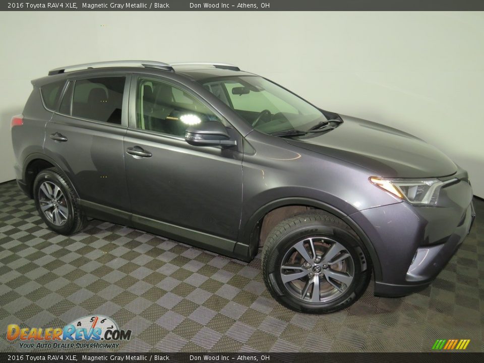 2016 Toyota RAV4 XLE Magnetic Gray Metallic / Black Photo #2