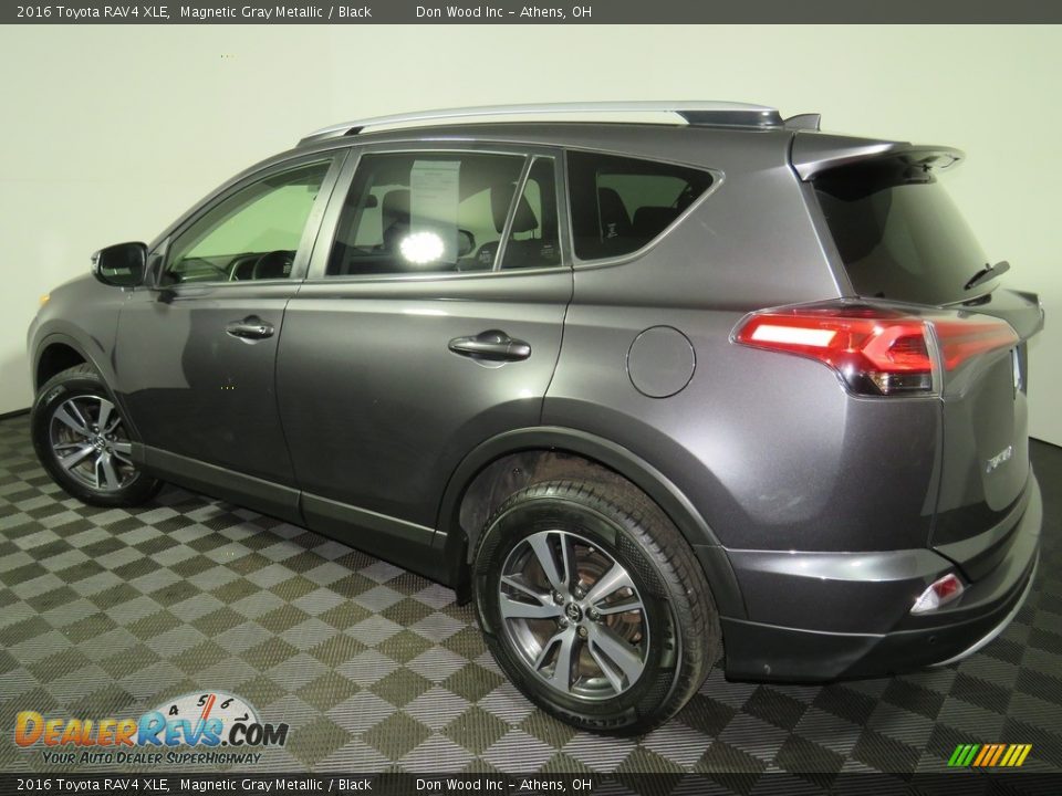 2016 Toyota RAV4 XLE Magnetic Gray Metallic / Black Photo #9