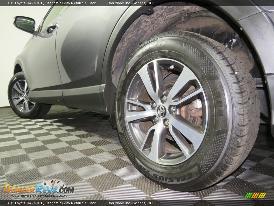 2016 Toyota RAV4 XLE Magnetic Gray Metallic / Black Photo #10