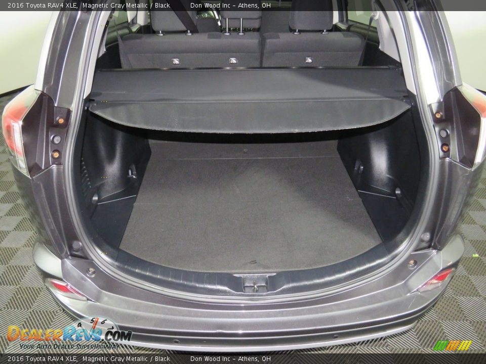 2016 Toyota RAV4 XLE Magnetic Gray Metallic / Black Photo #13