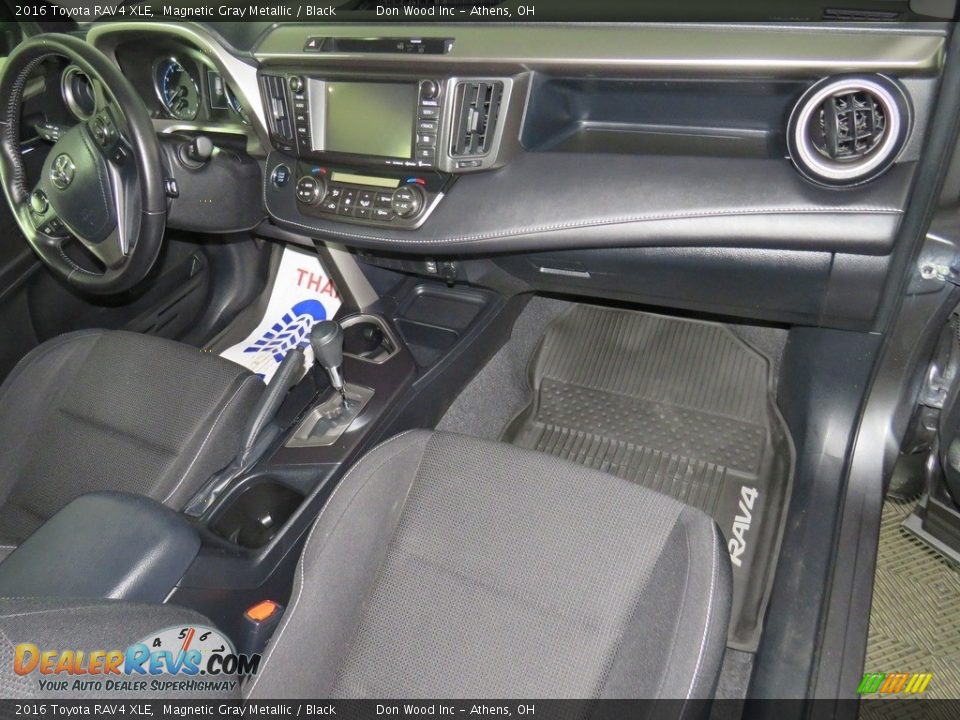 2016 Toyota RAV4 XLE Magnetic Gray Metallic / Black Photo #27