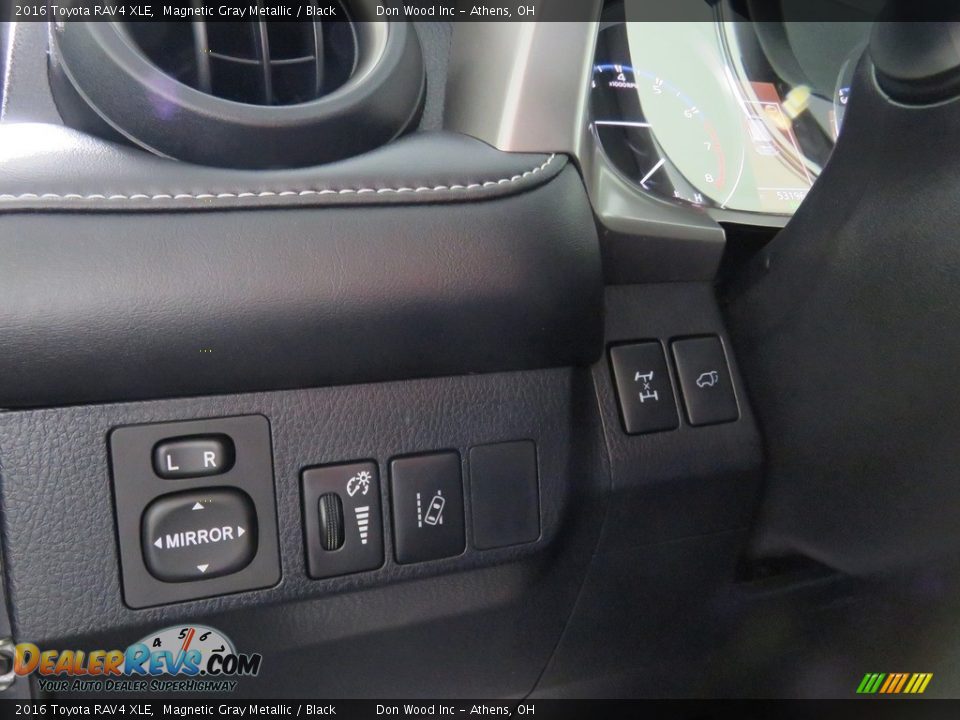 2016 Toyota RAV4 XLE Magnetic Gray Metallic / Black Photo #35
