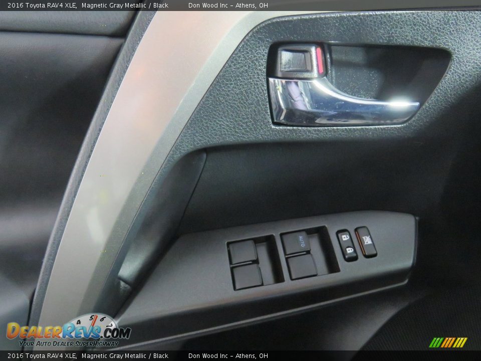 2016 Toyota RAV4 XLE Magnetic Gray Metallic / Black Photo #36