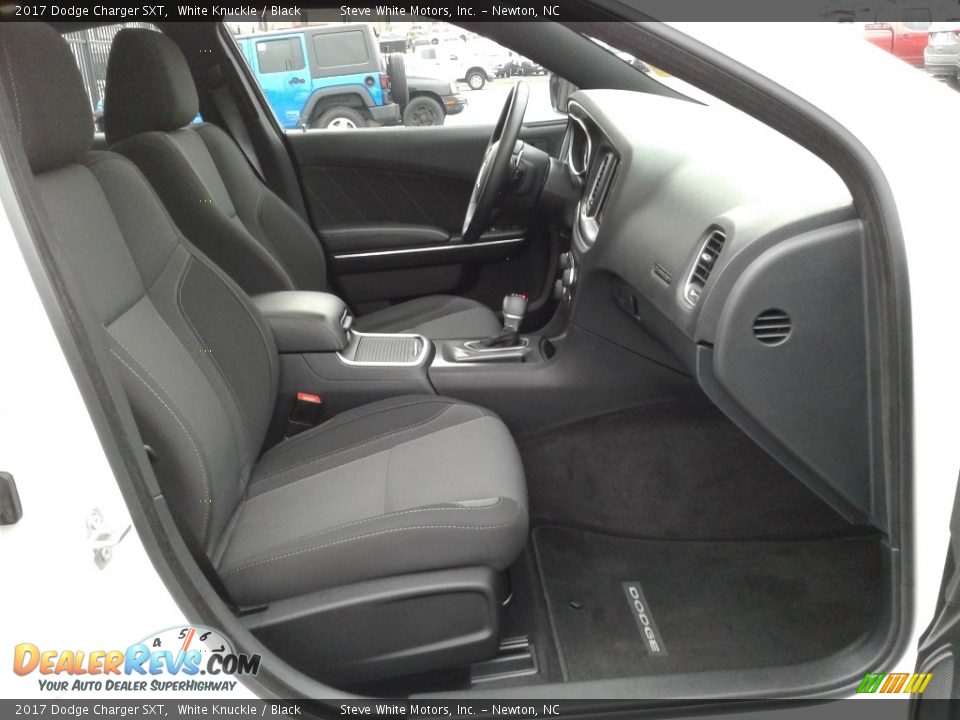 2017 Dodge Charger SXT White Knuckle / Black Photo #16