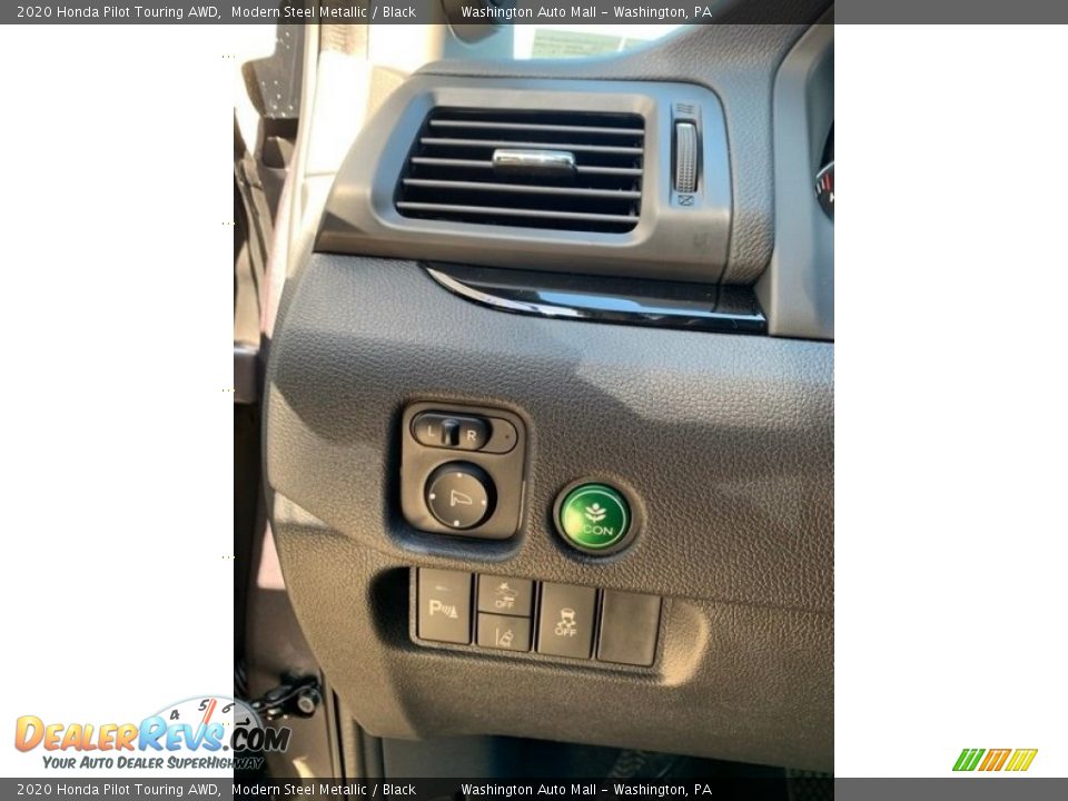 Controls of 2020 Honda Pilot Touring AWD Photo #12