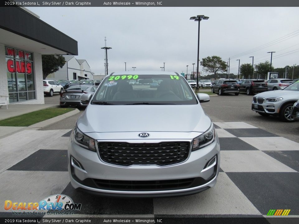 2019 Kia Sedona L Silky Silver / Dark Graphite Photo #2