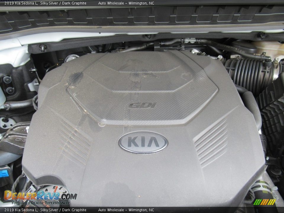 2019 Kia Sedona L Silky Silver / Dark Graphite Photo #6