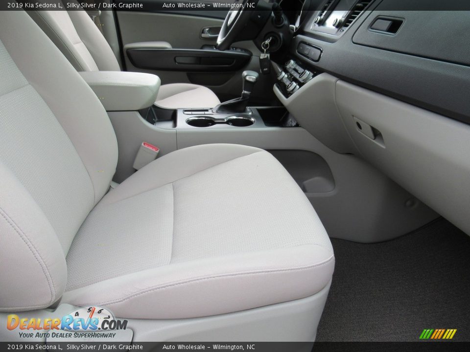 2019 Kia Sedona L Silky Silver / Dark Graphite Photo #13