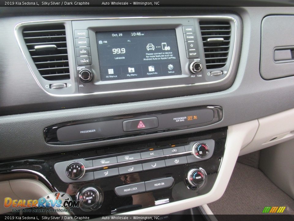 2019 Kia Sedona L Silky Silver / Dark Graphite Photo #17