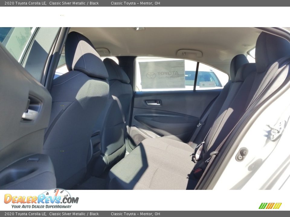 2020 Toyota Corolla LE Classic Silver Metallic / Black Photo #3