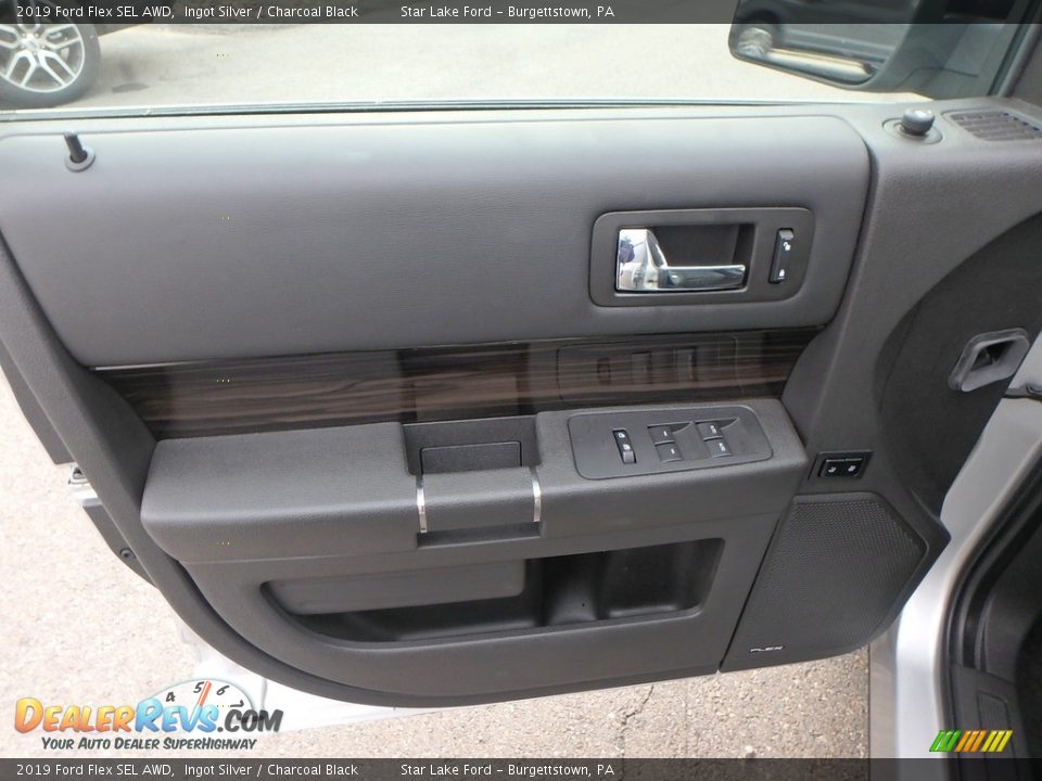 Door Panel of 2019 Ford Flex SEL AWD Photo #14