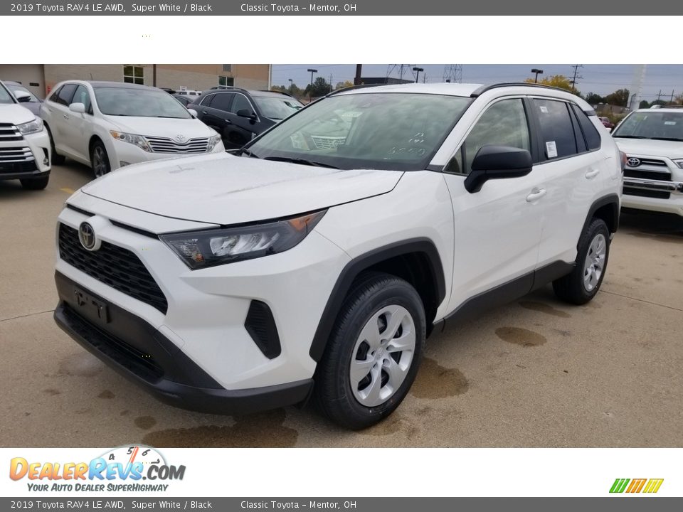 2019 Toyota RAV4 LE AWD Super White / Black Photo #1