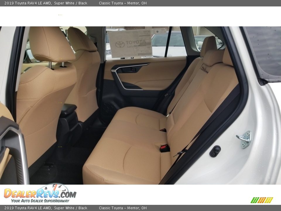 2019 Toyota RAV4 LE AWD Super White / Black Photo #3