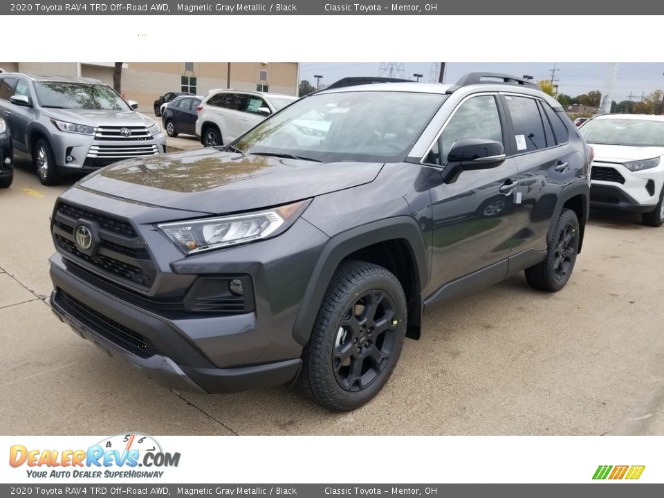 Front 3/4 View of 2020 Toyota RAV4 TRD Off-Road AWD Photo #1