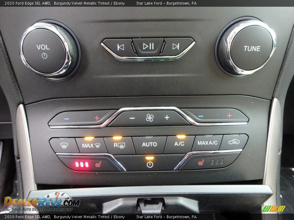 Controls of 2020 Ford Edge SEL AWD Photo #18