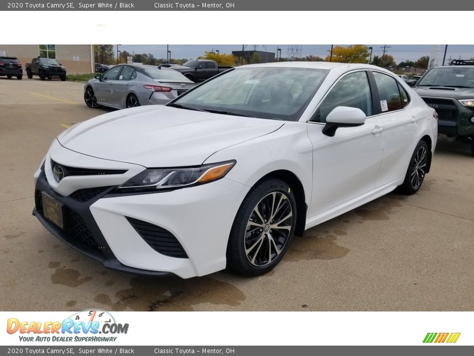 2020 Toyota Camry SE Super White / Black Photo #1